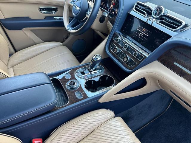 Bentley Bentayga 2022