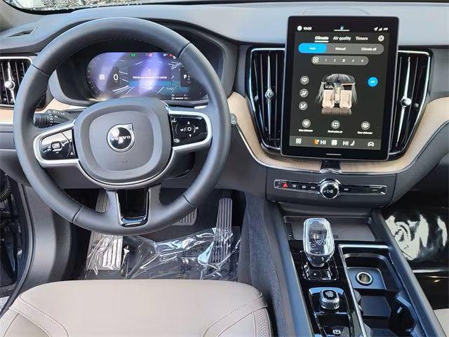Volvo XC60 2022
