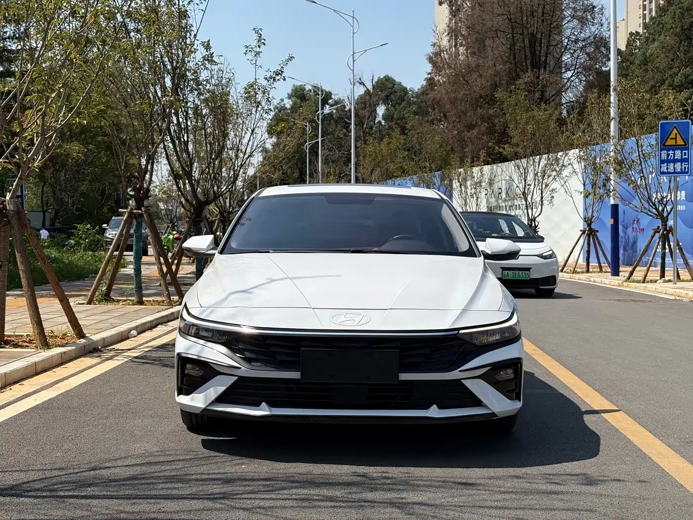 Hyundai Elantra 2024