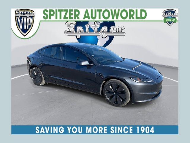 Tesla Model 3 2024