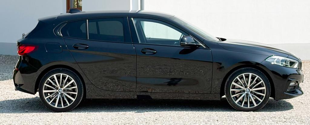 BMW 120 2021