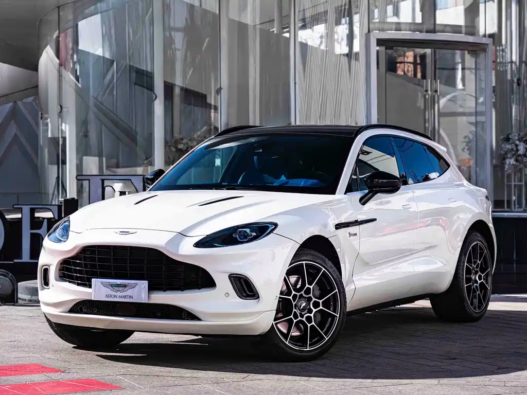 Aston Martin DBX 2021