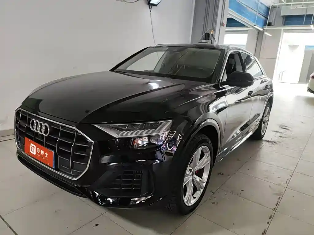 Audi Q8 2021