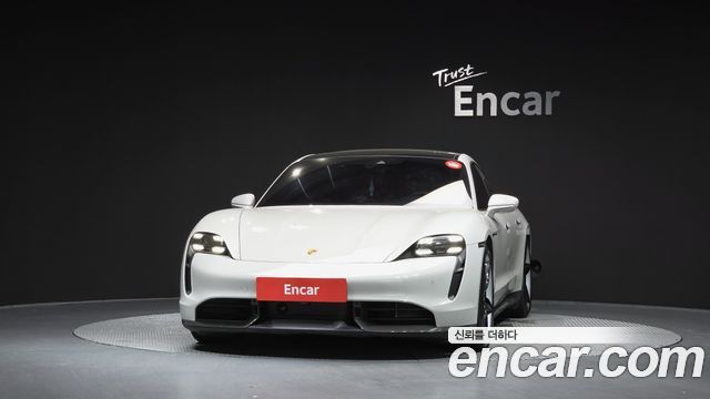 Porsche Taycan 2021