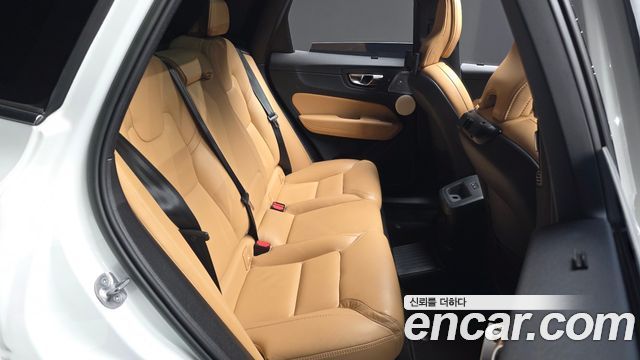 Volvo XC60 2023