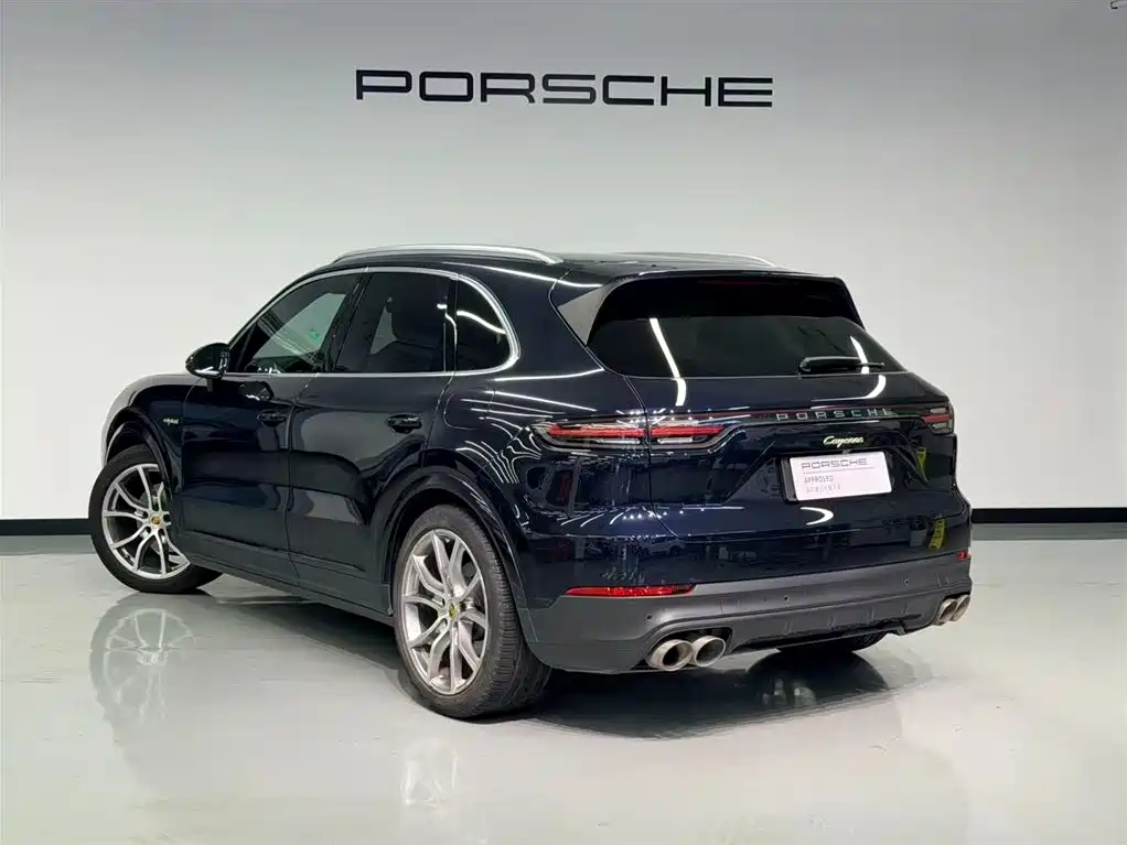 Porsche Cayenne 2021