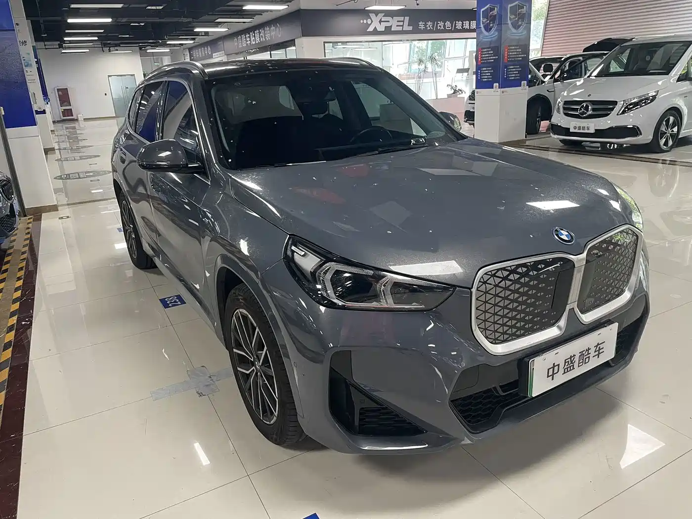 BMW iX1 2024