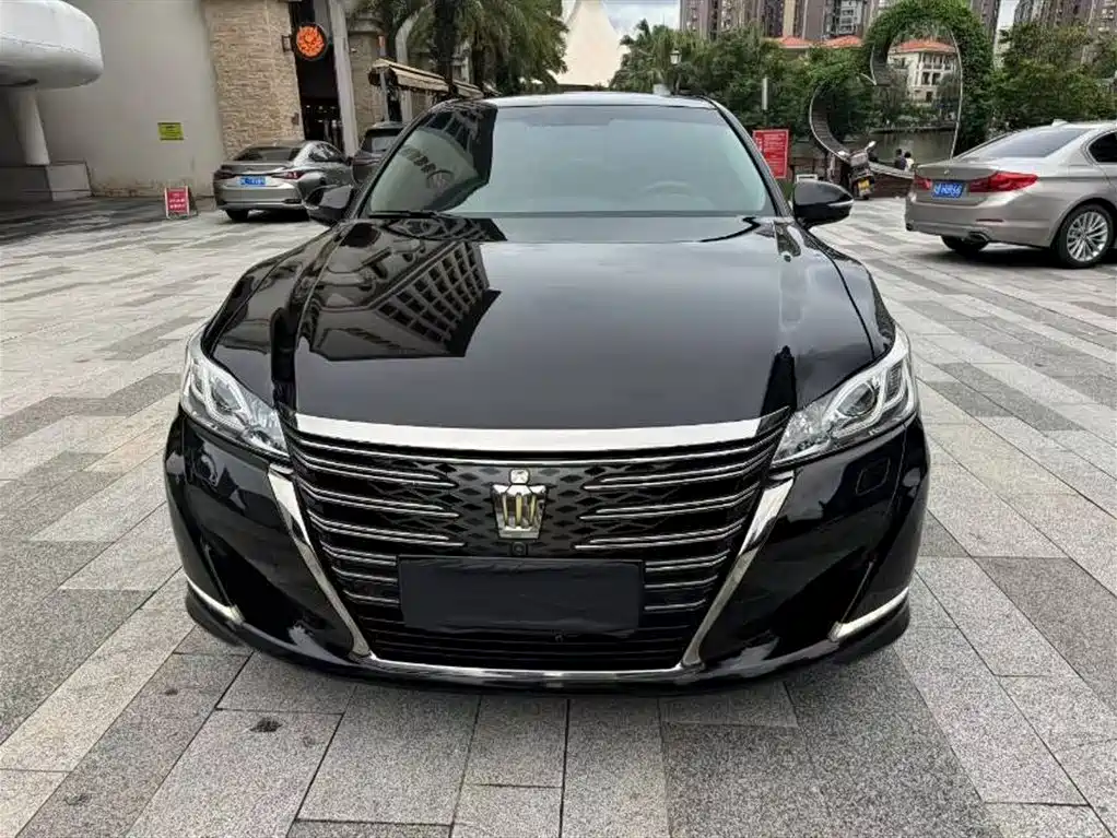 Toyota Crown 2020