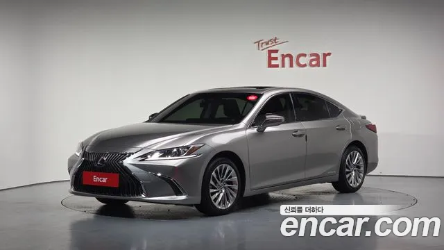 Lexus ES 2021