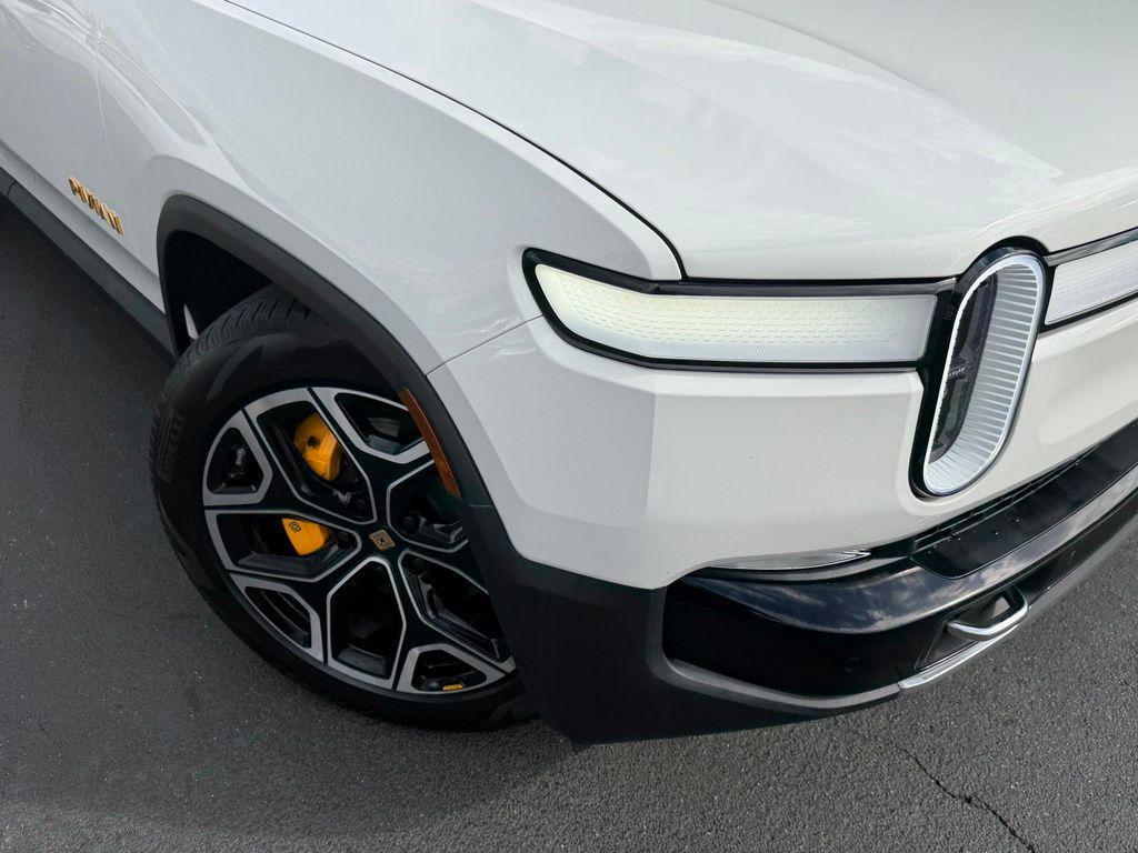 Rivian R1S 2022