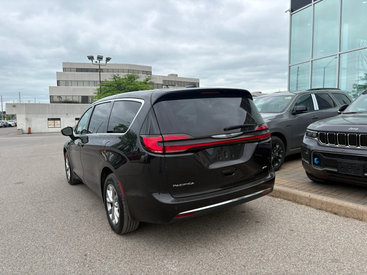 Chrysler Pacifica 2023