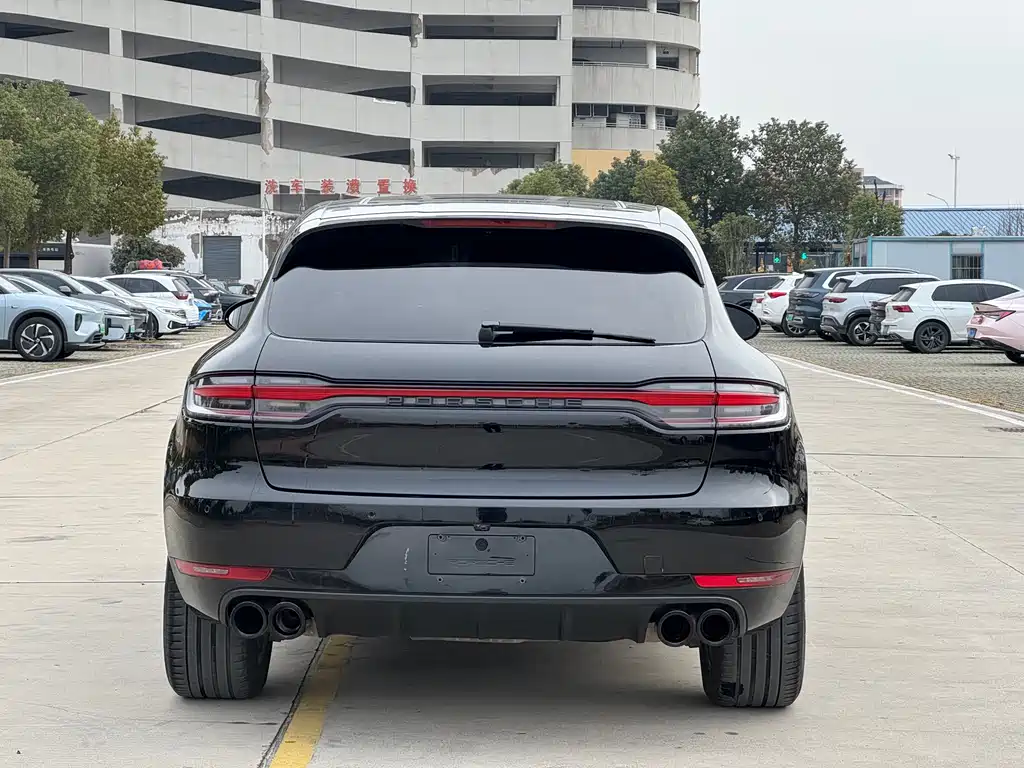 Porsche Macan 2020
