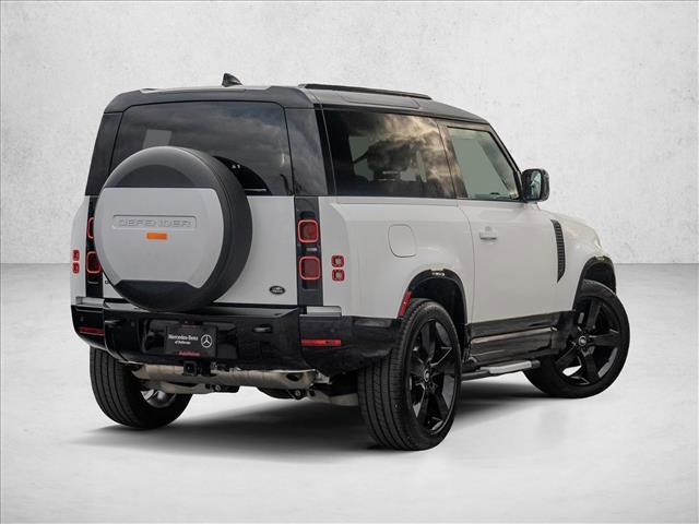 Land Rover Defender 2023