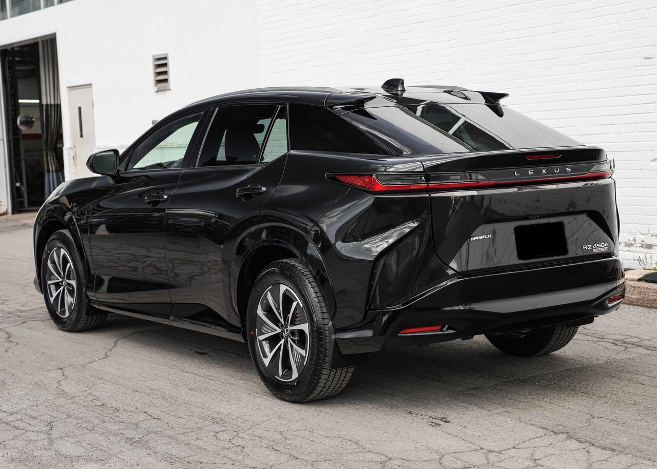 Lexus RZ 2025