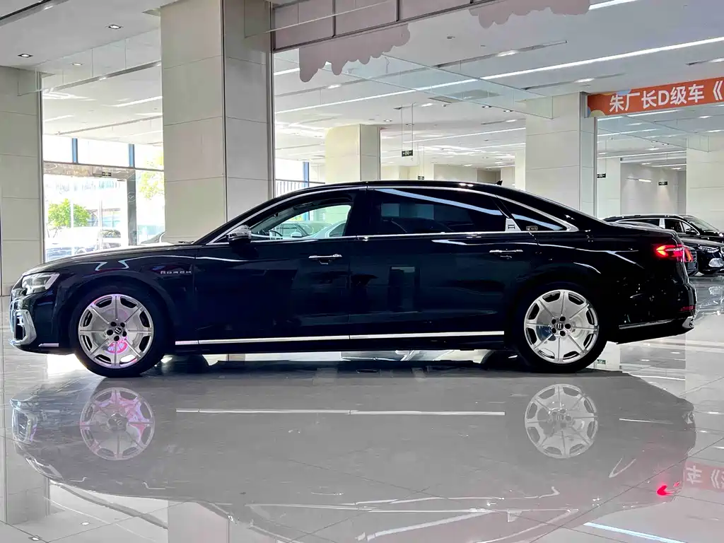 Audi A8 2023