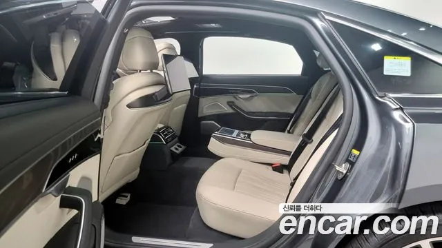 Audi A8 2022