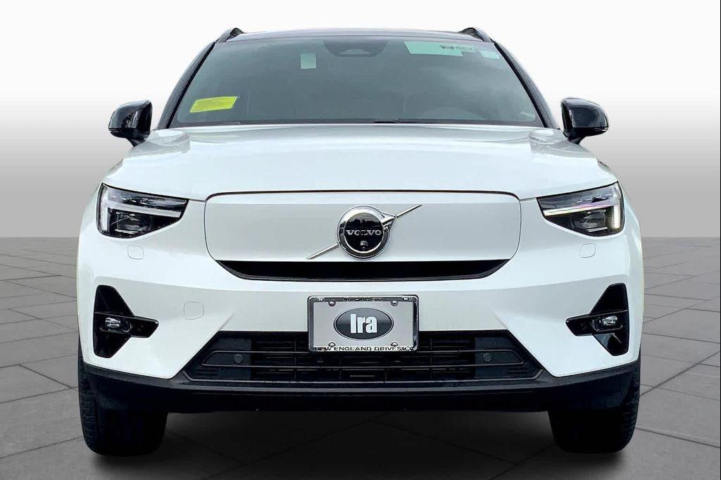 Volvo XC40 2024