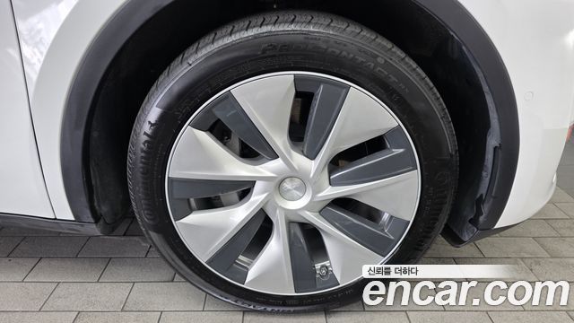 Tesla Model Y 2021