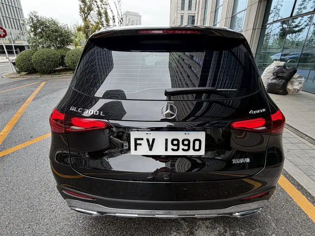 Mercedes-Benz GLC 2023