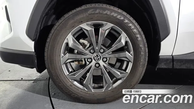 Toyota RAV4 2024