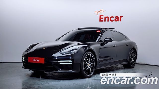 Porsche Panamera 2021