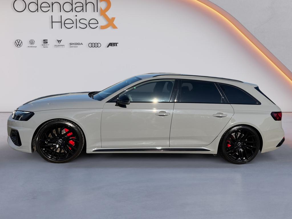 Audi RS4 2022