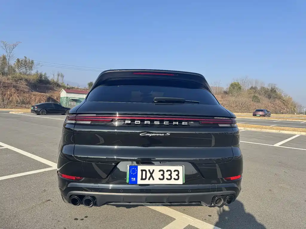 Porsche Cayenne 2024