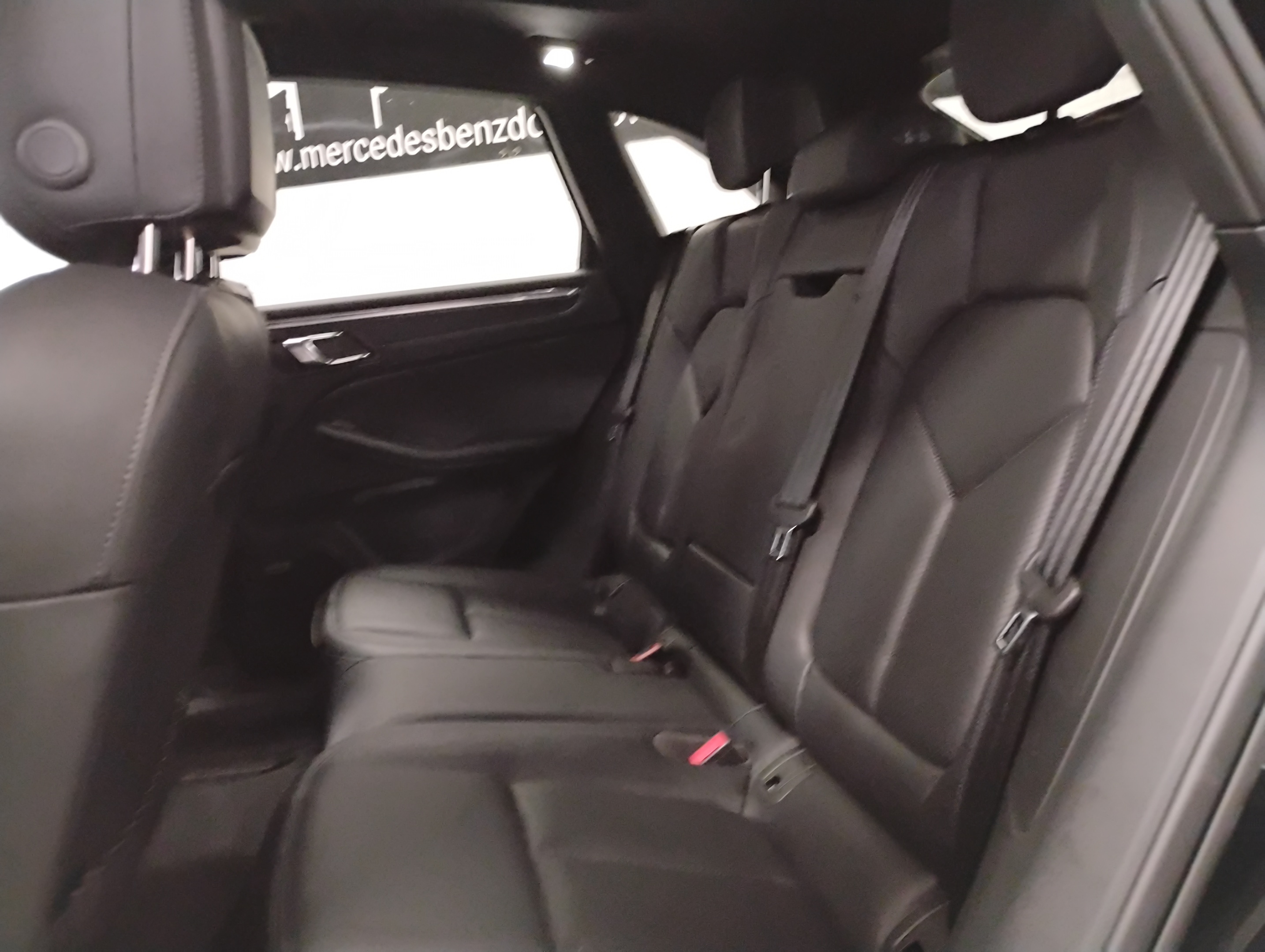 Porsche Macan 2025