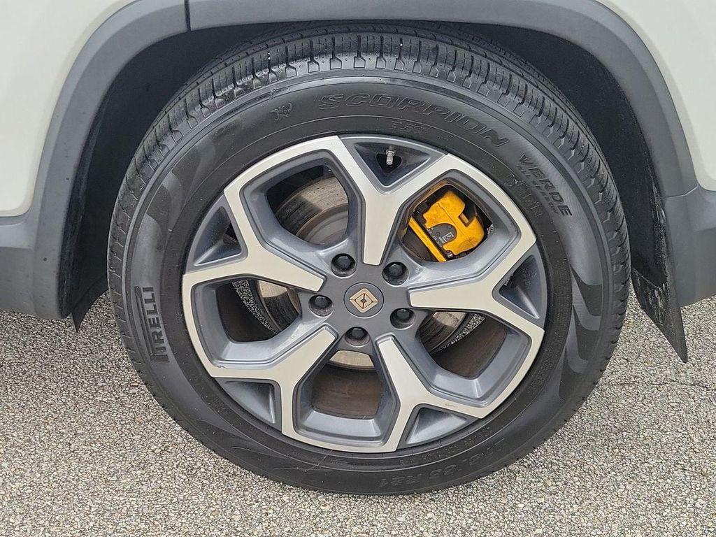 Rivian R1S 2023