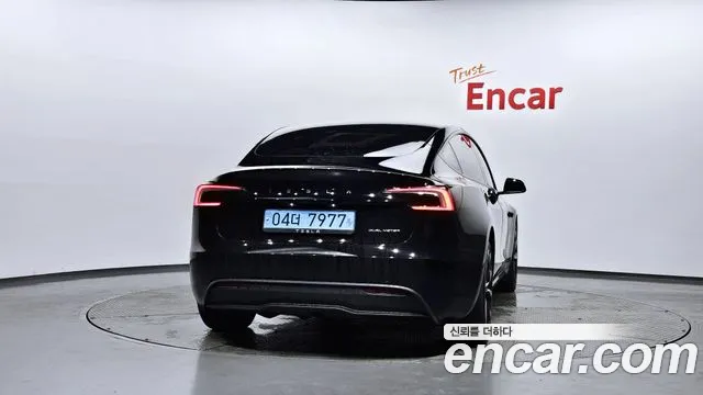 Tesla Model 3 2024