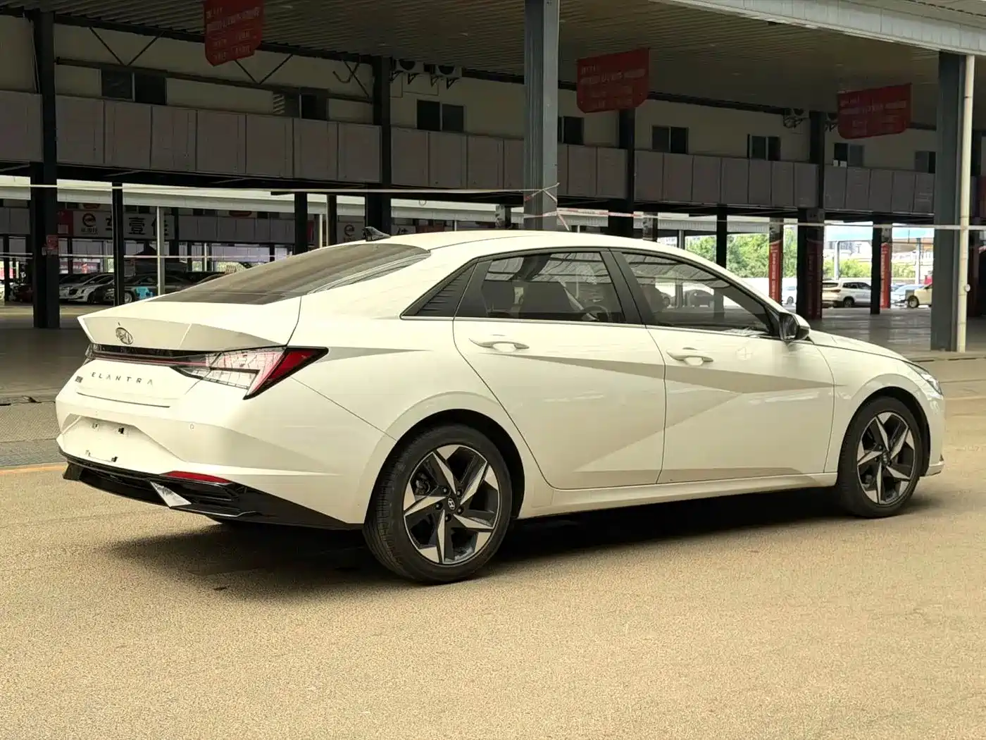 Hyundai Elantra 2022