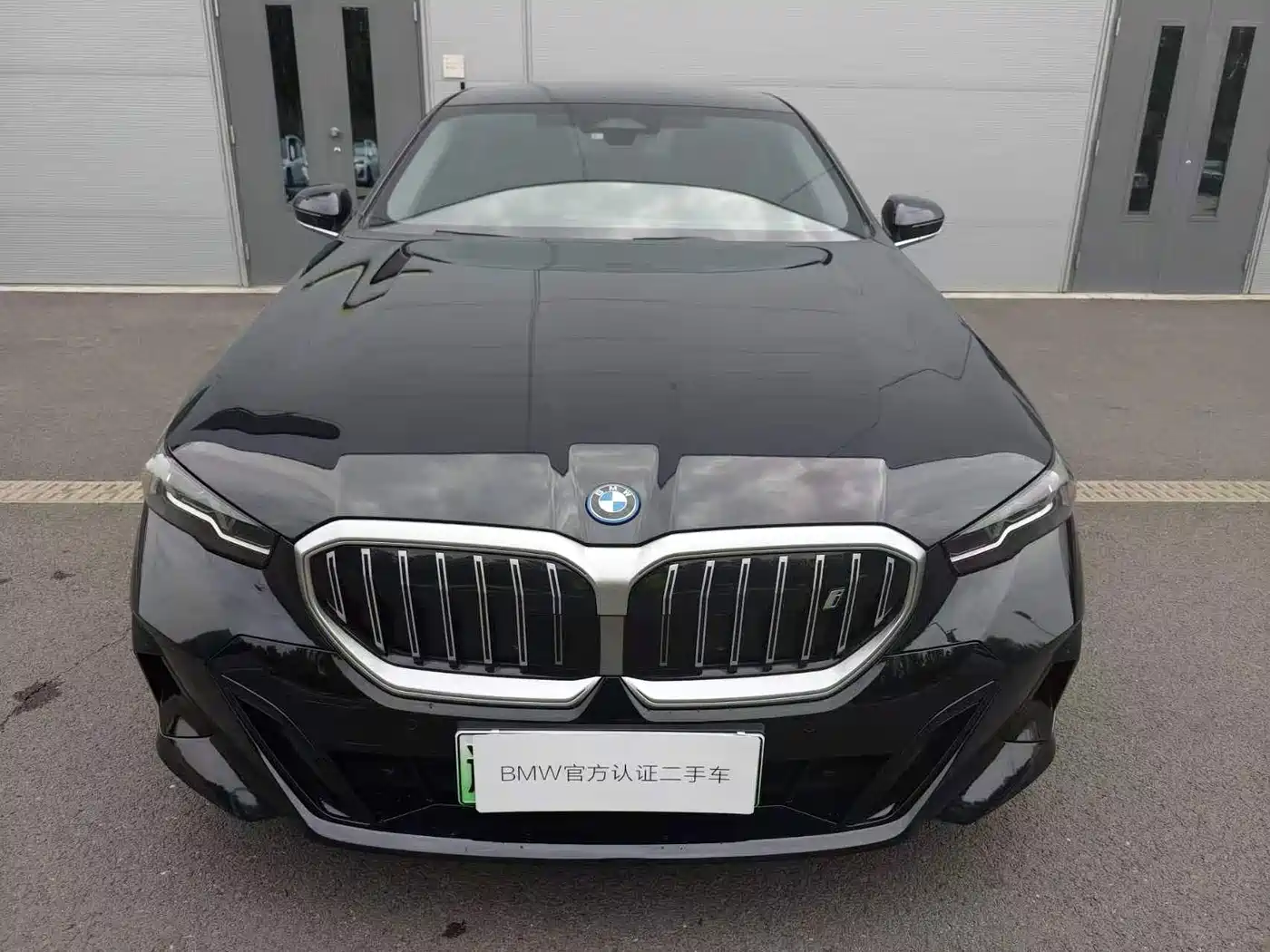 BMW i5 2025