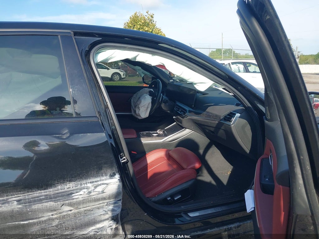 BMW 330 2023