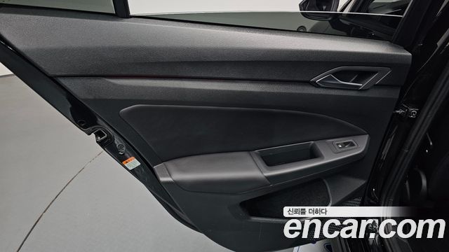 Volkswagen Golf 2024