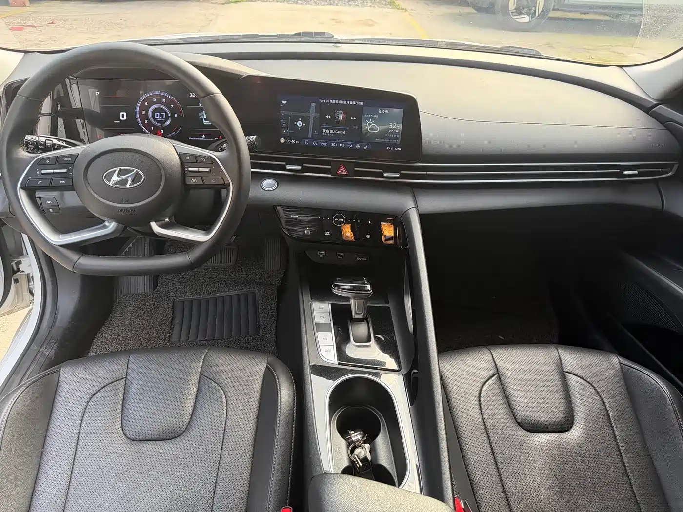 Hyundai Elantra 2023