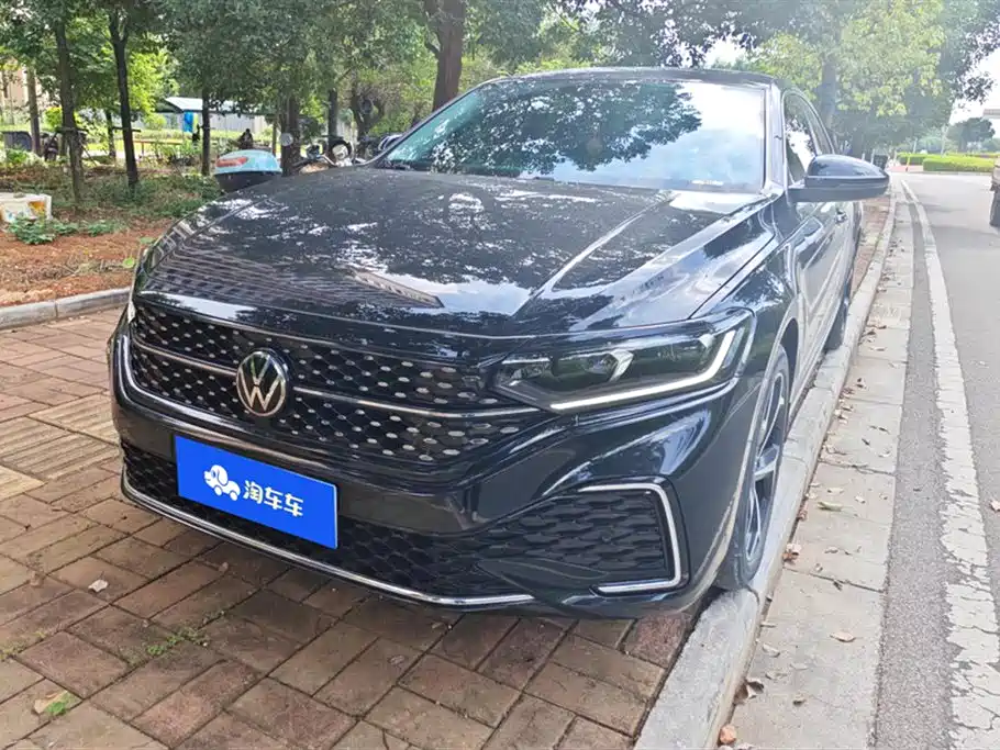 Volkswagen Passat 2024