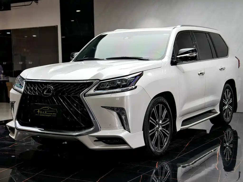 Lexus LX 2020