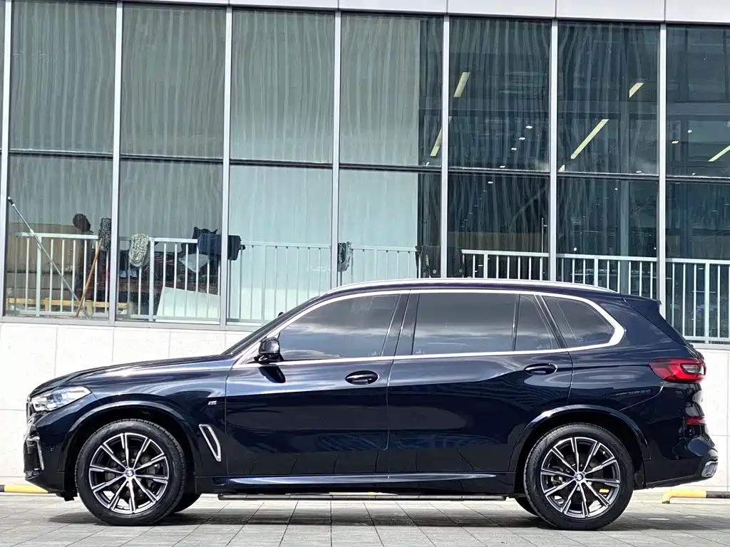 BMW X5 2023