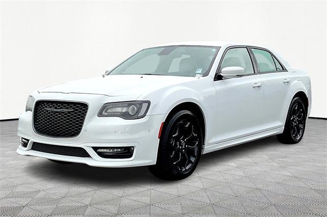 Chrysler 300 2022