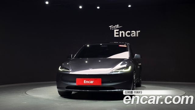 Tesla Model 3 2024