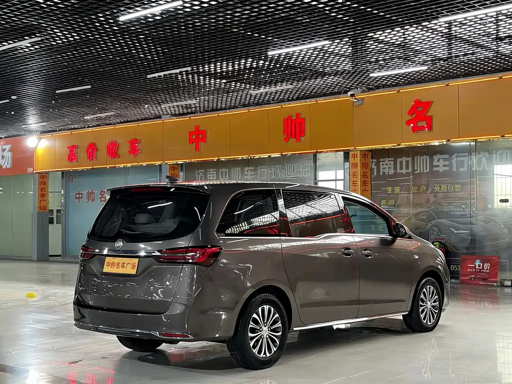 Buick GL8 2023