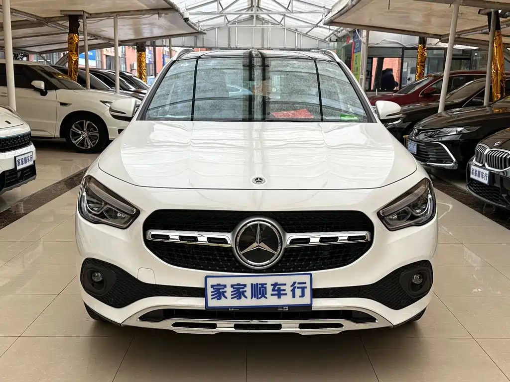 Mercedes-Benz GLA 2023
