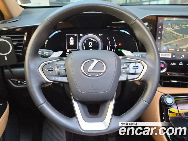 Lexus NX 2025