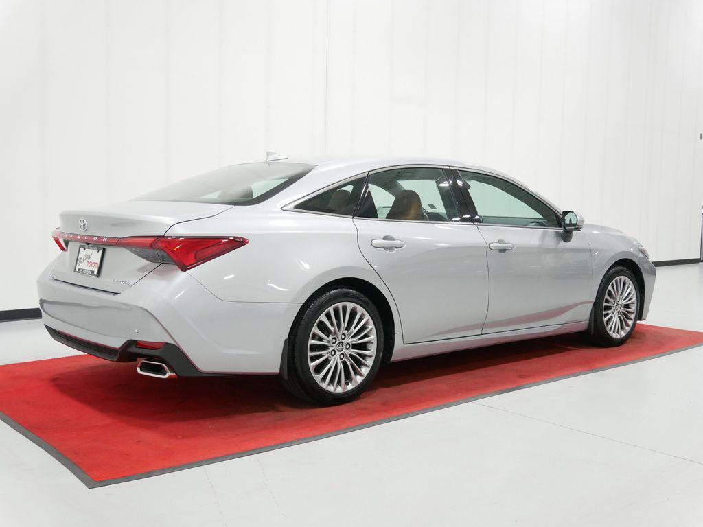 Toyota Avalon 2022