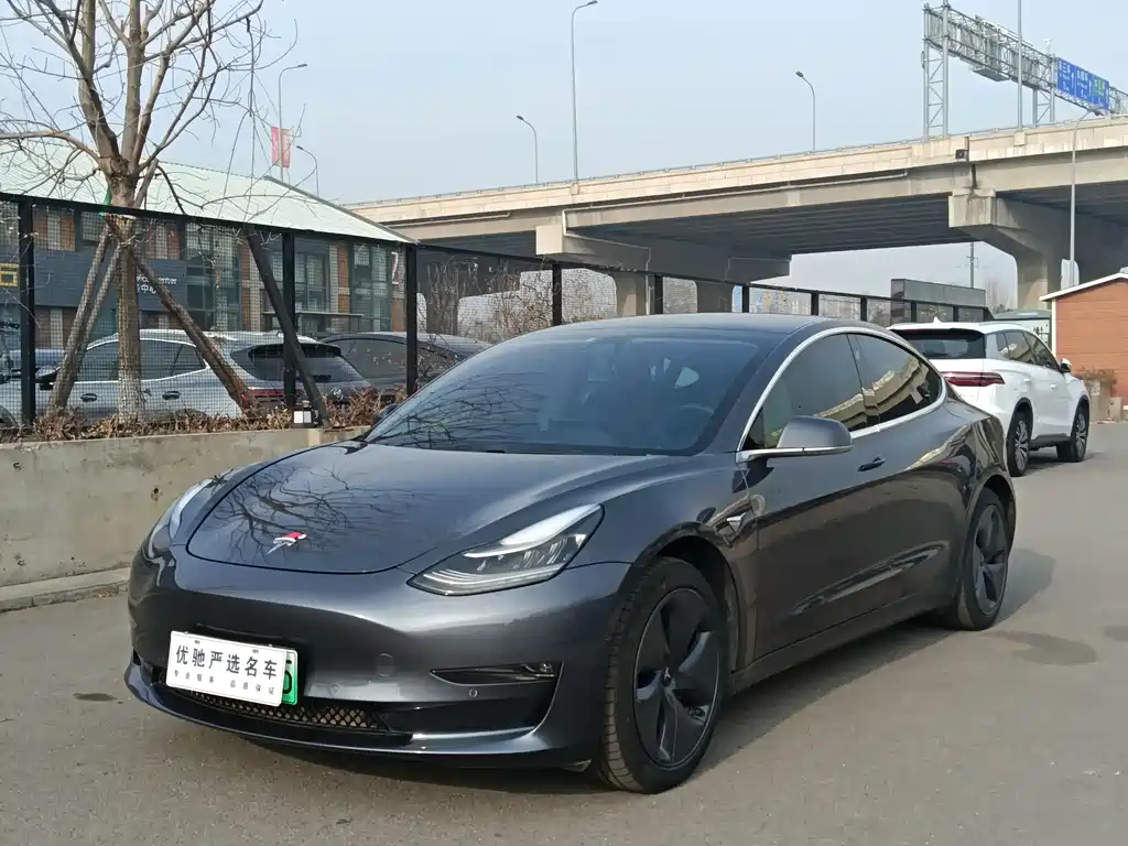 Tesla Model 3 2020