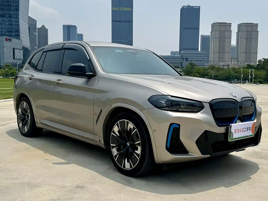 BMW iX3 2022