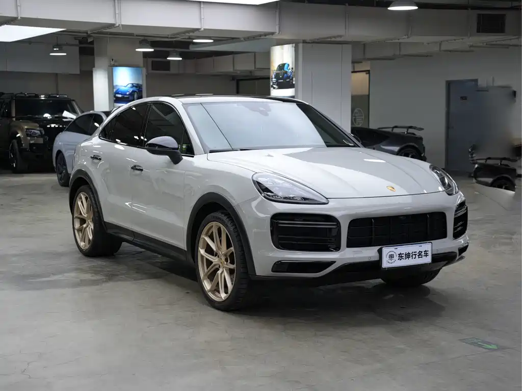 Porsche Cayenne 2022