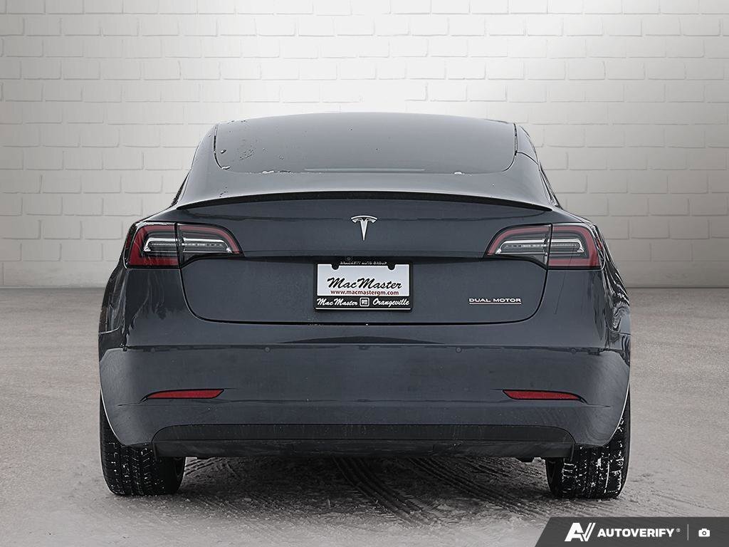 Tesla Model 3 2022