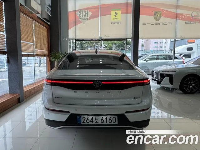 Toyota Crown 2025