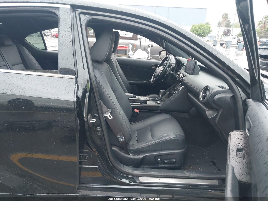 Lexus IS 300 2022